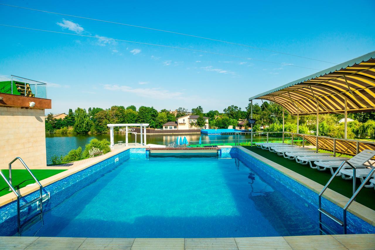 Hotel Butterfly Sadove ภายนอก รูปภาพ
