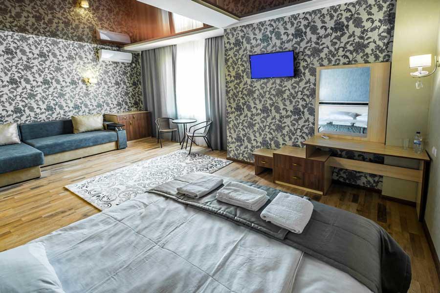 Hotel Butterfly Sadove ภายนอก รูปภาพ